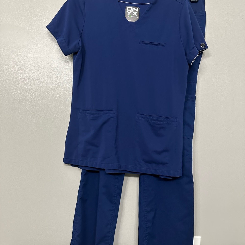 Healing Hands Yoga Women's Navy Blue Top and pants set